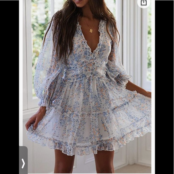 Gorgeous chiffon mini dress - Picture 2 of 7